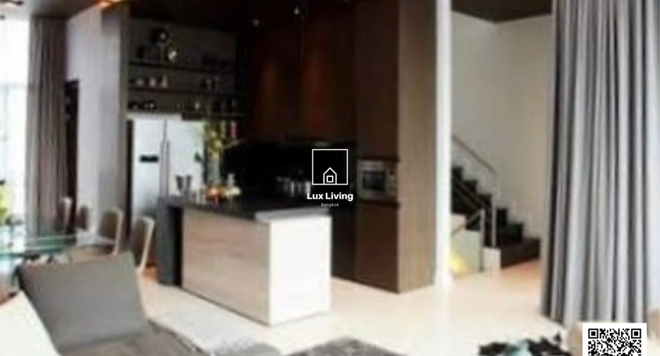 For rent 3 bedrooms house in Watthana, Bangkok