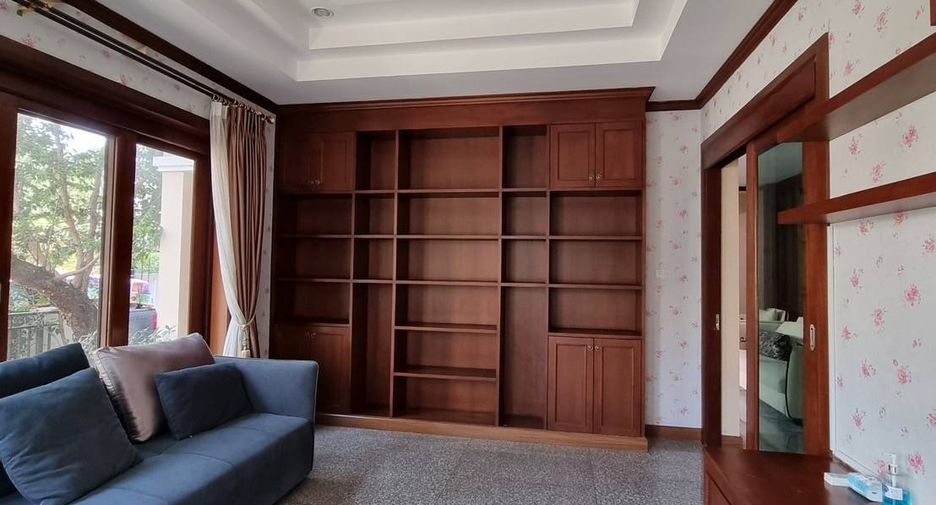 For sale 3 bedrooms house in San Kamphaeng, Chiang Mai