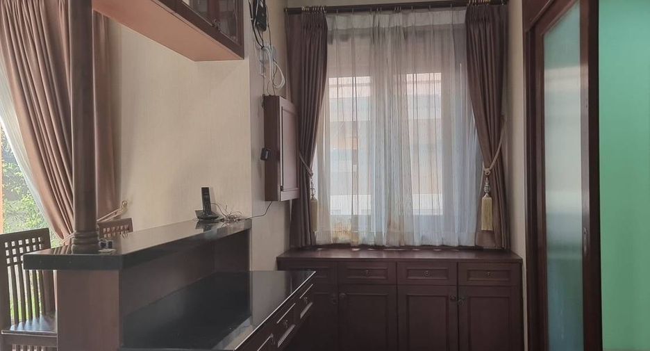 For sale 3 bedrooms house in San Kamphaeng, Chiang Mai
