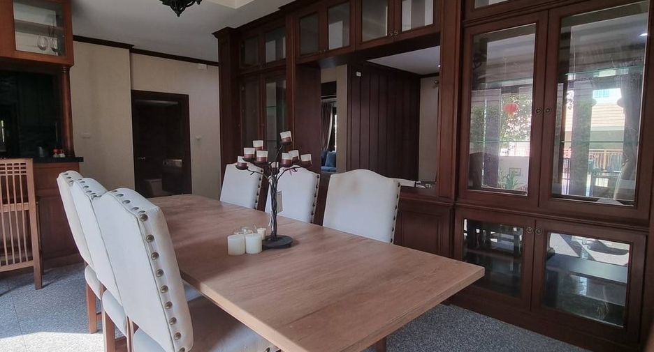 For sale 3 bedrooms house in San Kamphaeng, Chiang Mai