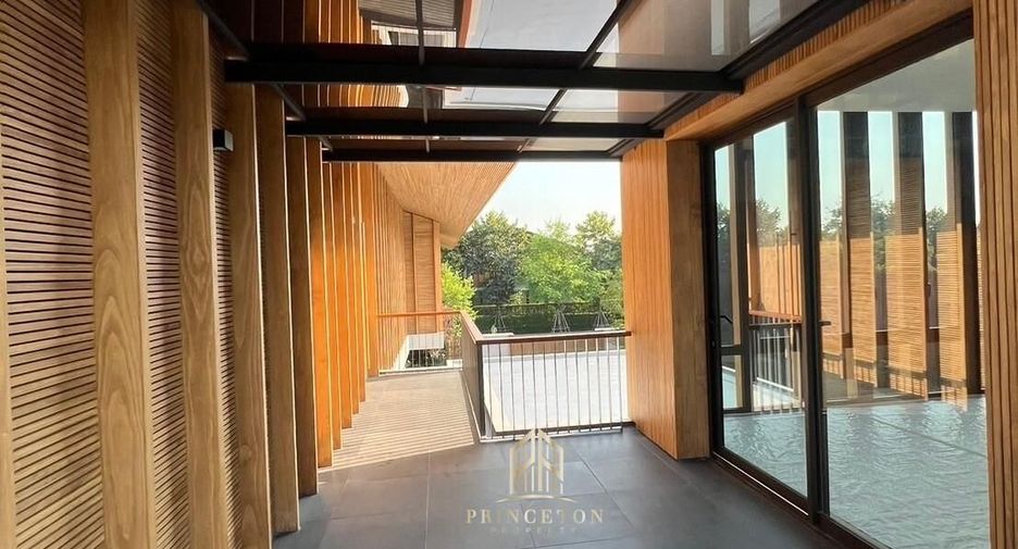 For sale 5 bedrooms house in Bueng Kum, Bangkok