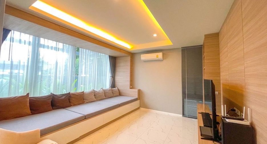 For sale 4 bedrooms house in Mueang Chiang Mai, Chiang Mai