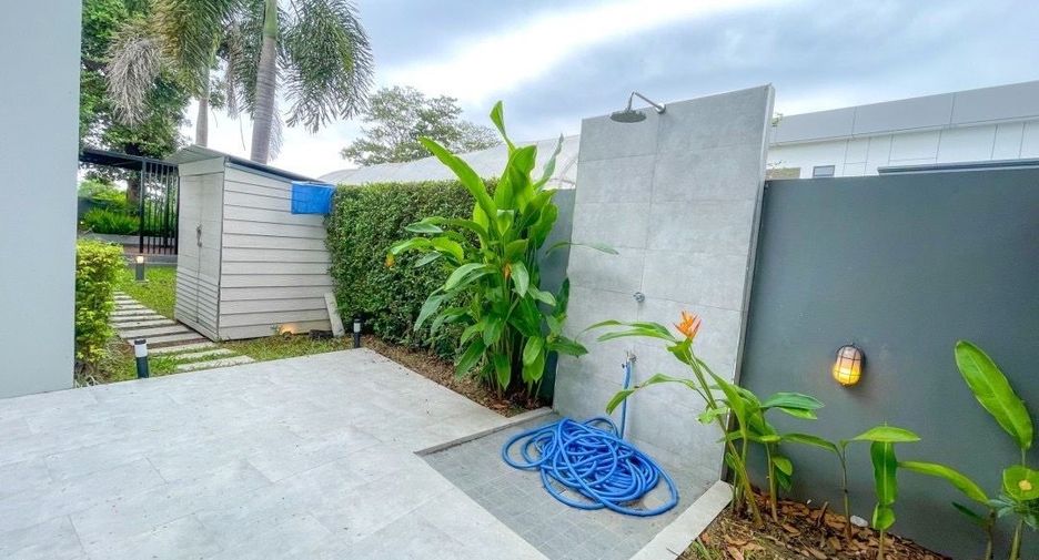 For sale 4 bedrooms house in Mueang Chiang Mai, Chiang Mai