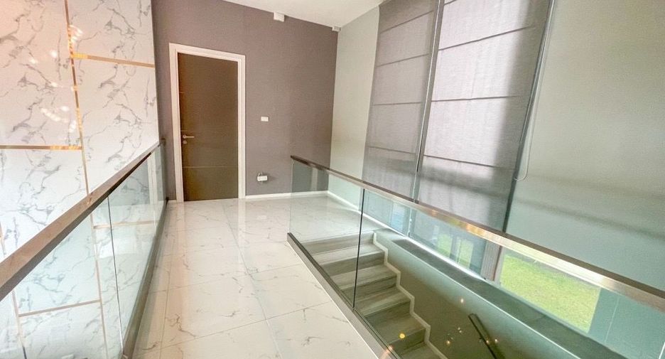 For sale 4 bedrooms house in Mueang Chiang Mai, Chiang Mai