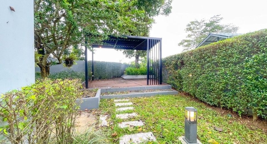 For sale 4 bedrooms house in Mueang Chiang Mai, Chiang Mai