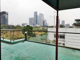 For rent 4 bed retail Space in Pathum Wan, Bangkok