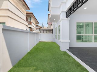 For sale 3 bed house in Mueang Pathum Thani, Pathum Thani