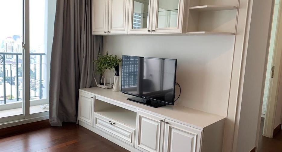 For rent 4 Beds condo in Watthana, Bangkok