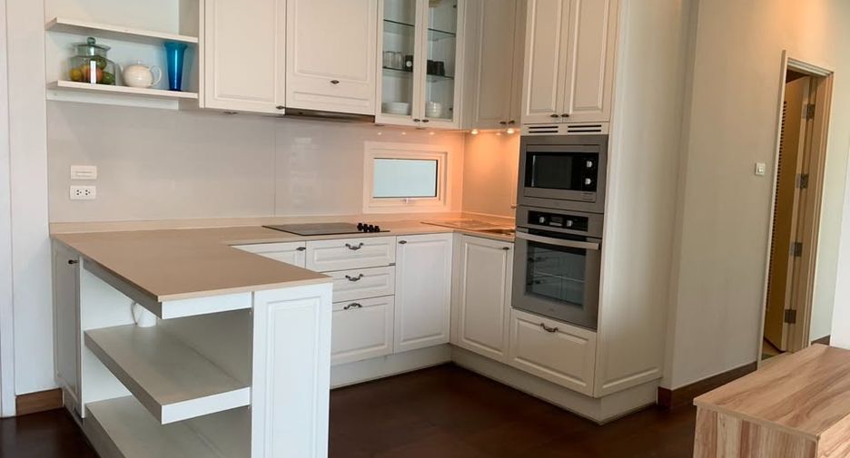 For rent 4 Beds condo in Watthana, Bangkok