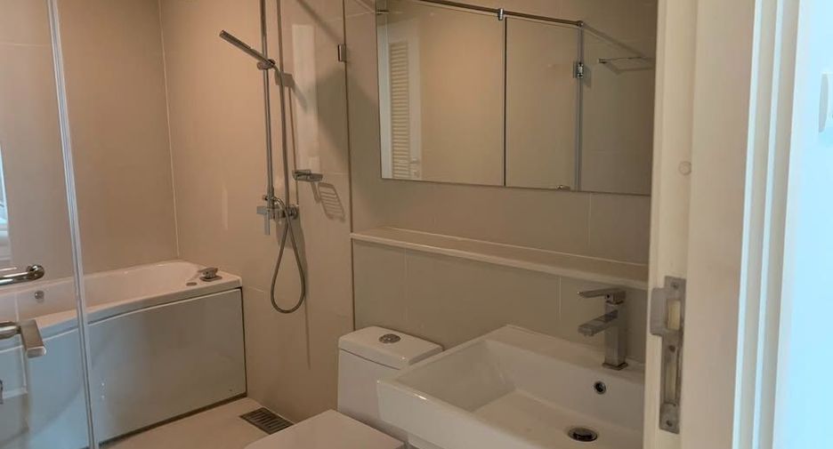 For rent 4 Beds condo in Watthana, Bangkok