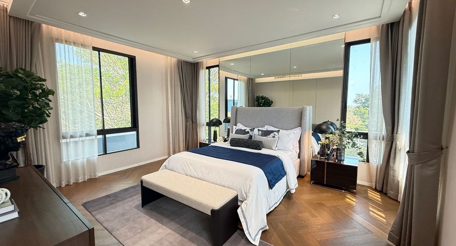 For sale 5 bedrooms house in Saphan Sung, Bangkok