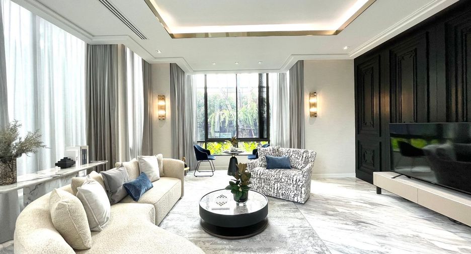 For sale 5 bedrooms house in Saphan Sung, Bangkok