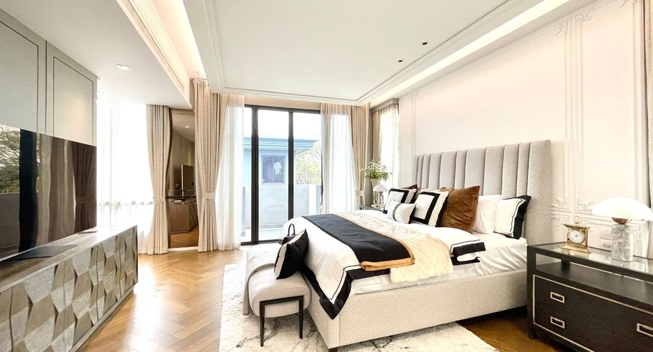 For sale 5 bedrooms house in Saphan Sung, Bangkok