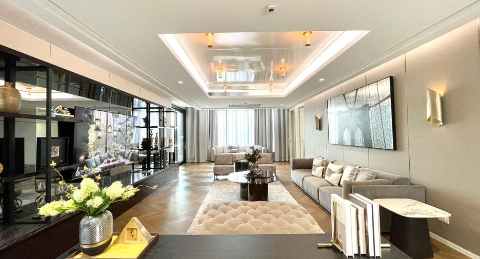 For sale 5 bedrooms house in Saphan Sung, Bangkok