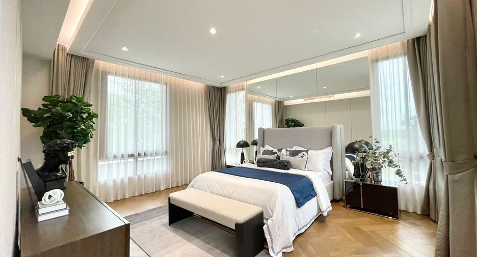 For sale 5 bedrooms house in Saphan Sung, Bangkok