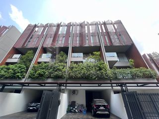 For rent 4 Beds townhouse in Bang Na, Bangkok