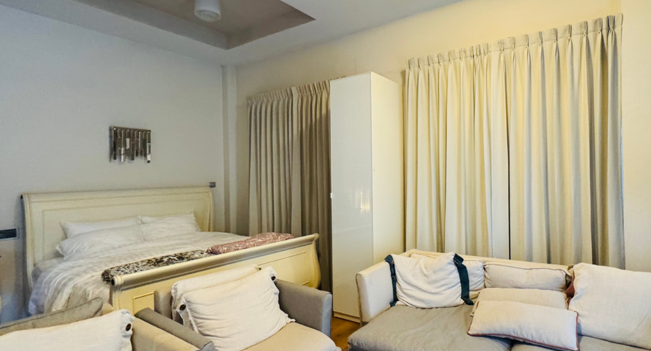 Villa zum Kauf mit 6 Zimmer in Hang Dong, Chiang Mai