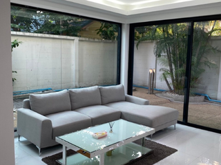 Haus zur Miete und zum Kauf mit 3 Zimmer in Watthana, Bangkok