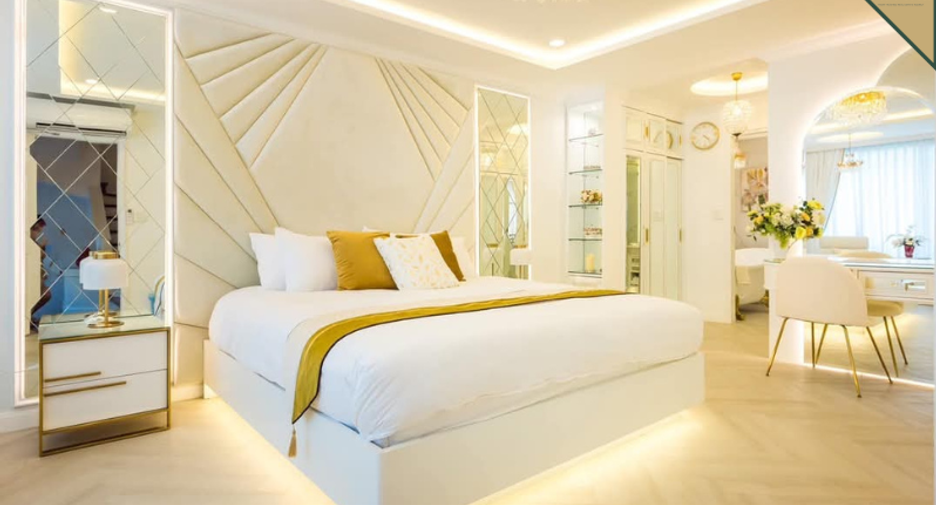 For rent 4 bedrooms townhouse in Bang Kapi, Bangkok