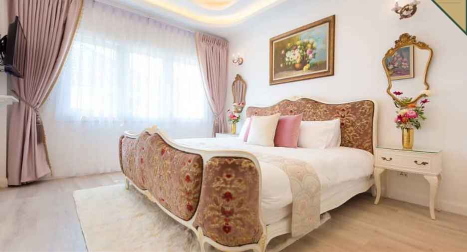 For rent 4 bedrooms townhouse in Bang Kapi, Bangkok