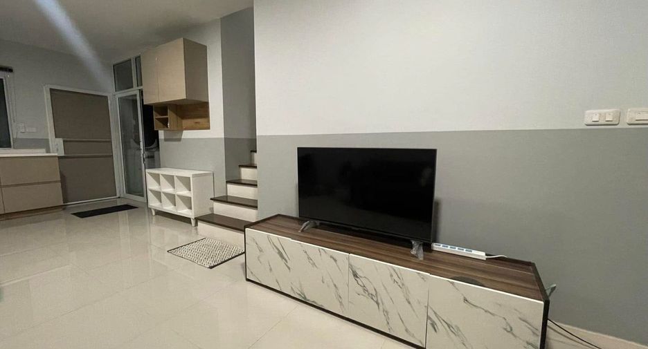 Reihenhaus zur Miete mit 3 Zimmer in Mueang Chiang Mai, Chiang Mai