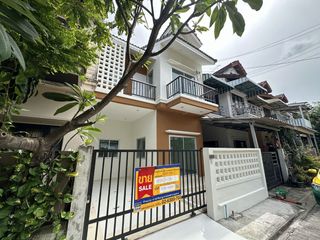 For sale 3 bedrooms townhouse in Bueng Kum, Bangkok