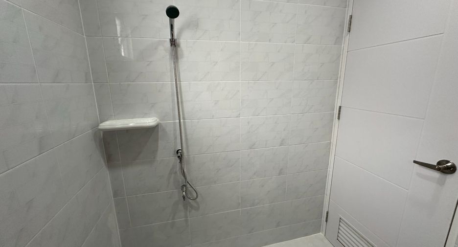 For sale 3 bedrooms townhouse in Bueng Kum, Bangkok