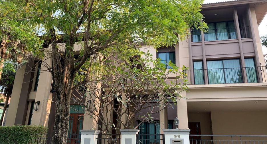 For sale 5 bedrooms house in Khan Na Yao, Bangkok