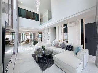 For rent 5 Beds villa in Bang Lamung, Chonburi