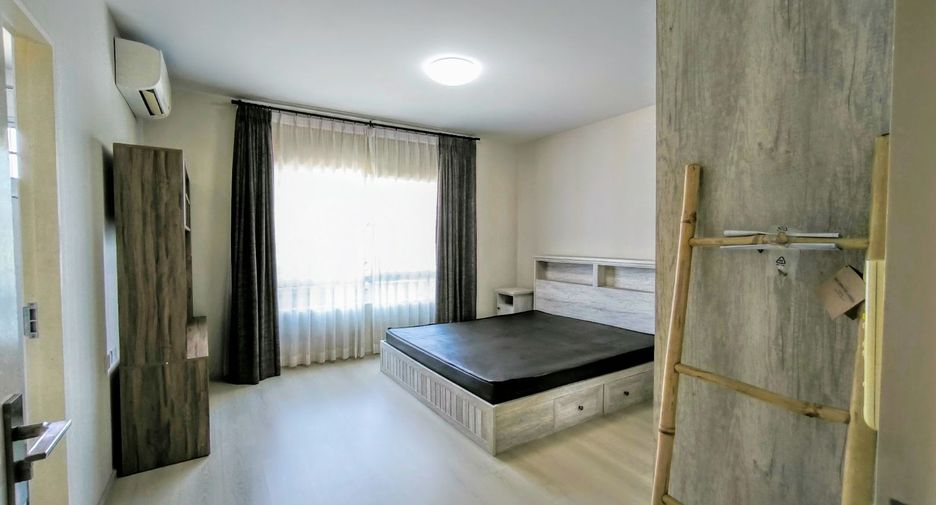 For rent 3 bedrooms townhouse in Bang Phli, Samut Prakan