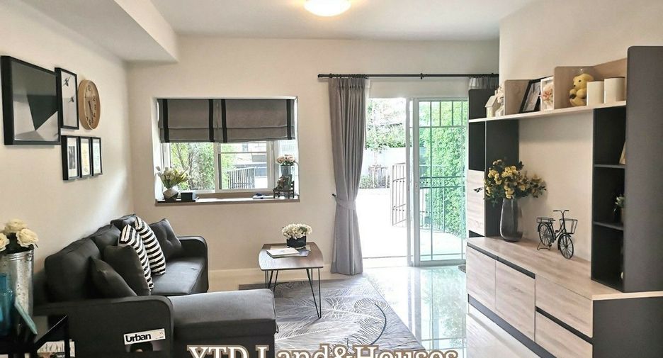 For rent 3 bedrooms townhouse in Bang Phli, Samut Prakan