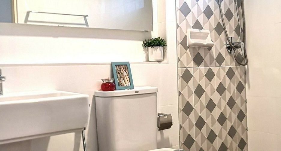For rent 3 bedrooms townhouse in Bang Phli, Samut Prakan
