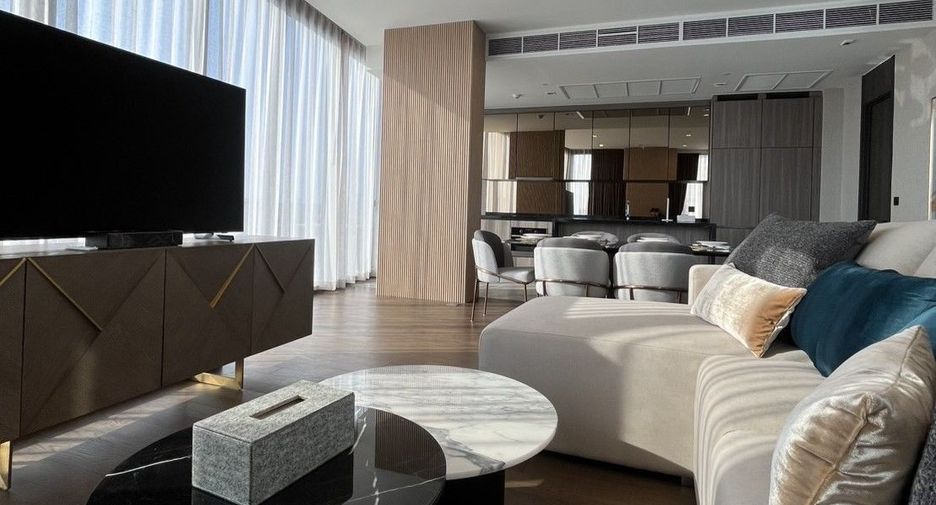 For rent 3 Beds condo in Watthana, Bangkok