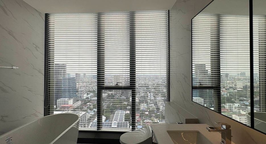 For rent 3 Beds condo in Watthana, Bangkok