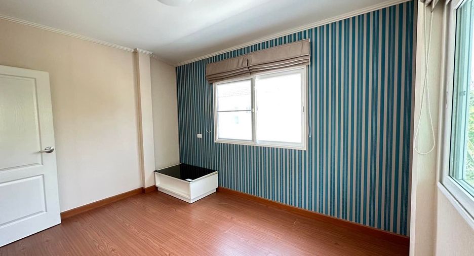 For sale 4 bedrooms house in Mueang Chiang Mai, Chiang Mai