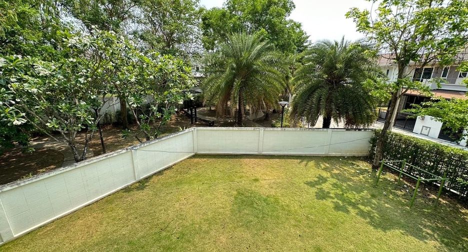 For sale 4 bedrooms house in Mueang Chiang Mai, Chiang Mai