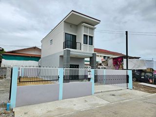 For sale 3 Beds townhouse in Lam Luk Ka, Pathum Thani
