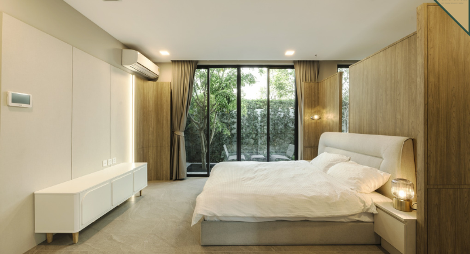 For rent and for sale 4 bedrooms house in Saphan Sung, Bangkok