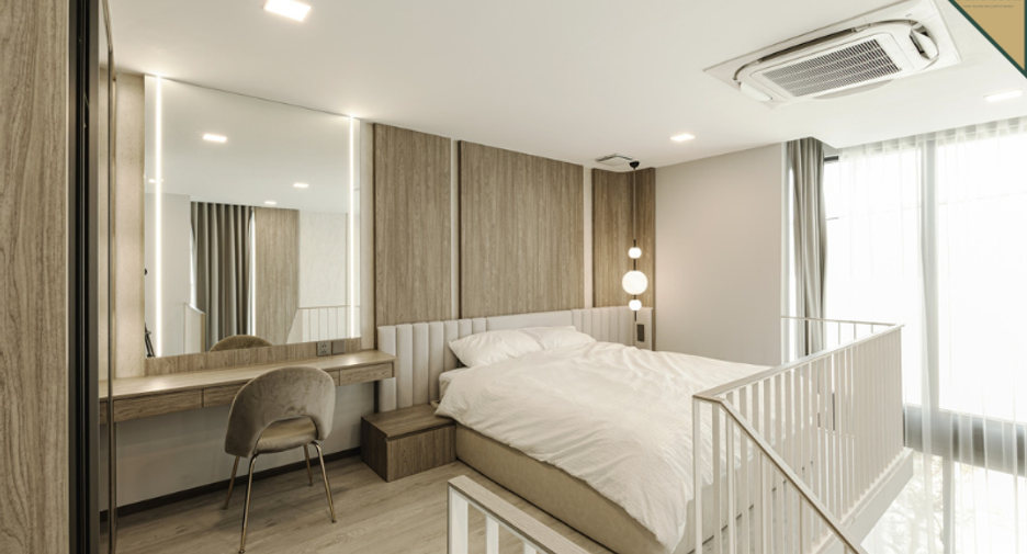 For rent and for sale 4 bedrooms house in Saphan Sung, Bangkok
