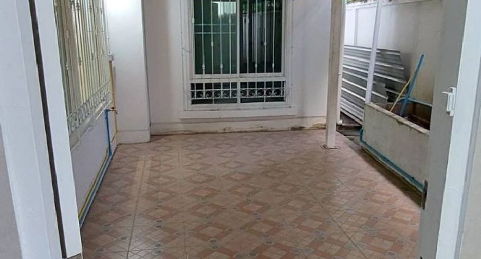 For sale 5 bedrooms house in Mueang Chiang Mai, Chiang Mai