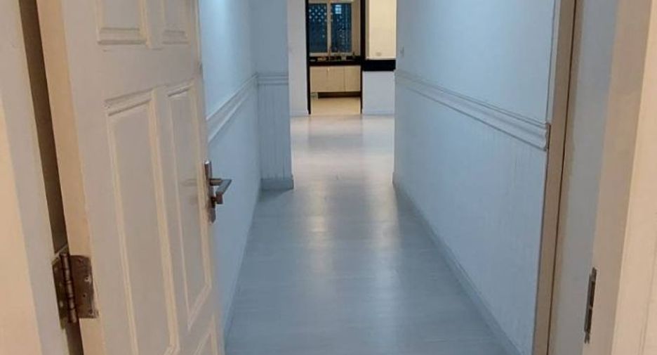 For sale 5 bedrooms house in Mueang Chiang Mai, Chiang Mai
