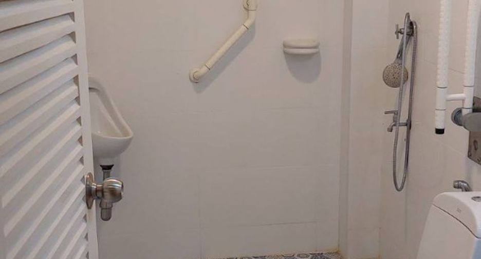 For sale 5 bedrooms house in Mueang Chiang Mai, Chiang Mai