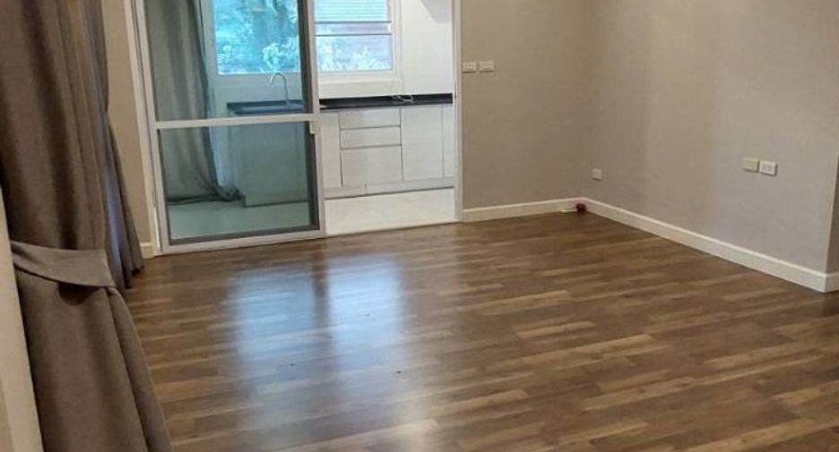 For sale 5 bedrooms house in Mueang Chiang Mai, Chiang Mai