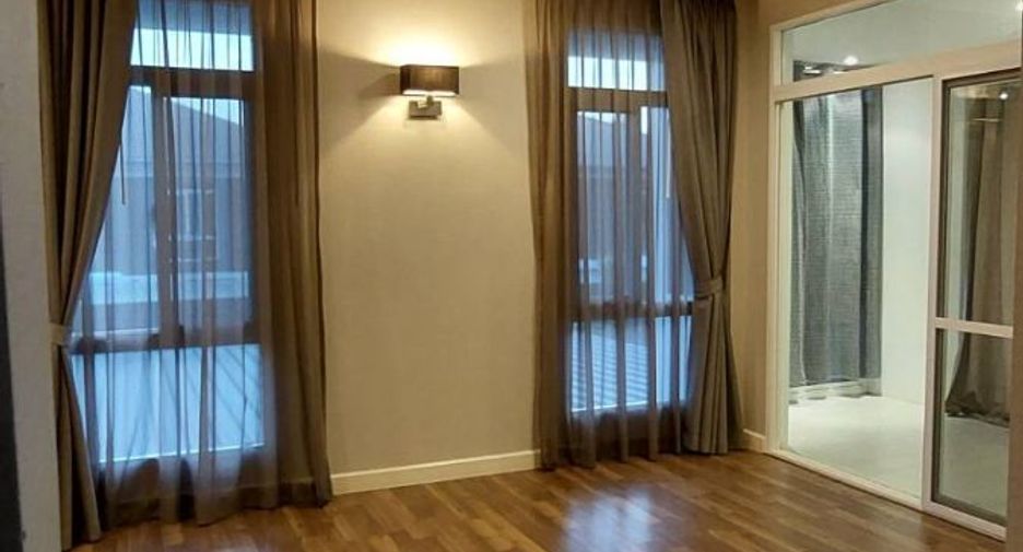 For sale 5 bedrooms house in Mueang Chiang Mai, Chiang Mai