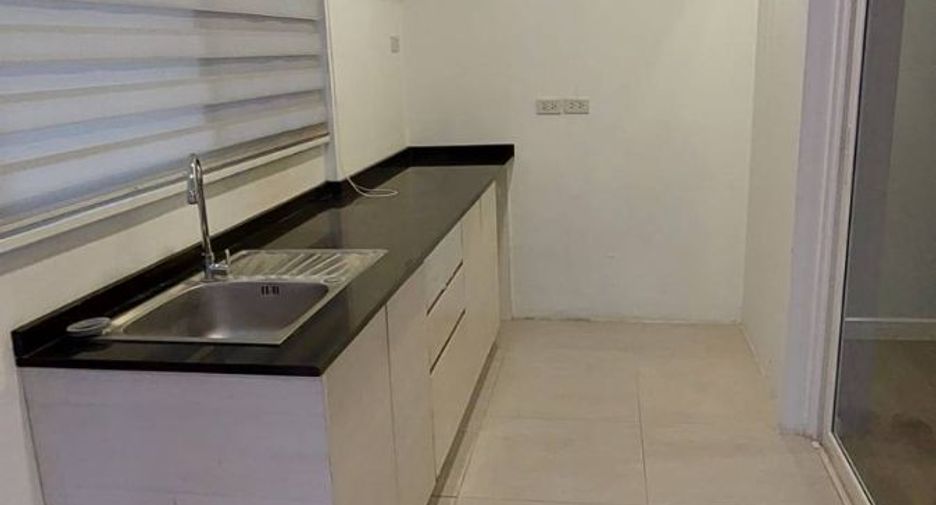 For sale 5 bedrooms house in Mueang Chiang Mai, Chiang Mai