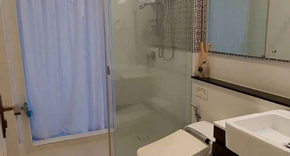 For sale 5 bedrooms house in Mueang Chiang Mai, Chiang Mai