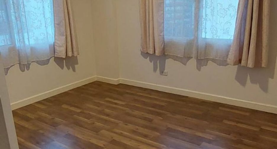 For sale 5 bedrooms house in Mueang Chiang Mai, Chiang Mai