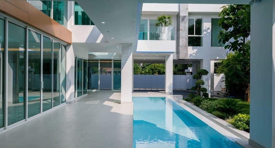 Casa en venta de 8 habitaciones en Hang Dong, Chiang Mai