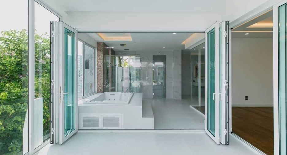 Casa en venta de 8 habitaciones en Hang Dong, Chiang Mai