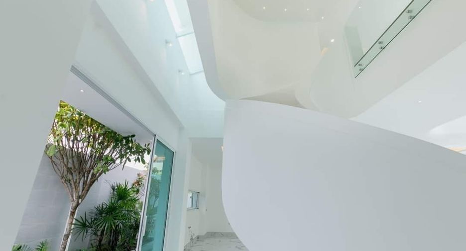 Casa en venta de 8 habitaciones en Hang Dong, Chiang Mai